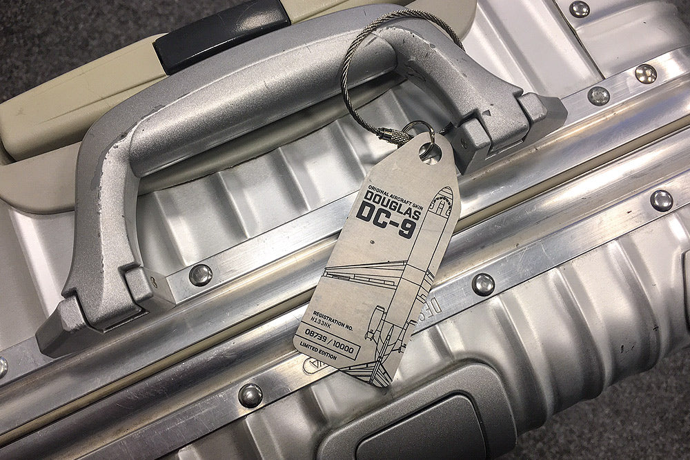 DOUGLAS DC-9 - SILVER