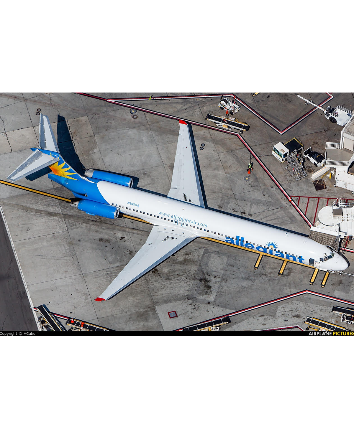 ALLEGIANT AIR MCDONNELL DOUGLAS MD80 PLANETAG TAIL# N892GA
